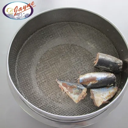 Promotional 2020 seafood new product price cheap canned geisha mackerel