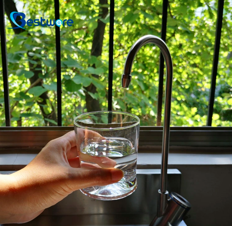 Robinet à bulle d'eau potable avec capteur