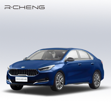 Kia Sedan ใหม่คุณภาพสูง: รถยนต์น้ำมันราคาไม่แพงสำหรับผู้ใหญ่