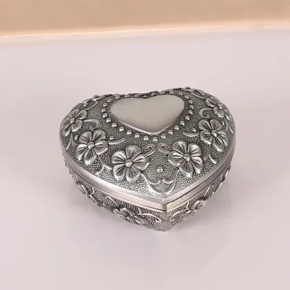 Retro Metal Love Box Necklace Jewelry Christmas Storage Box