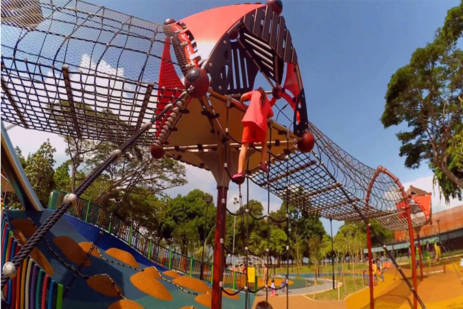 outdoor-playground-singapore-marine-cove