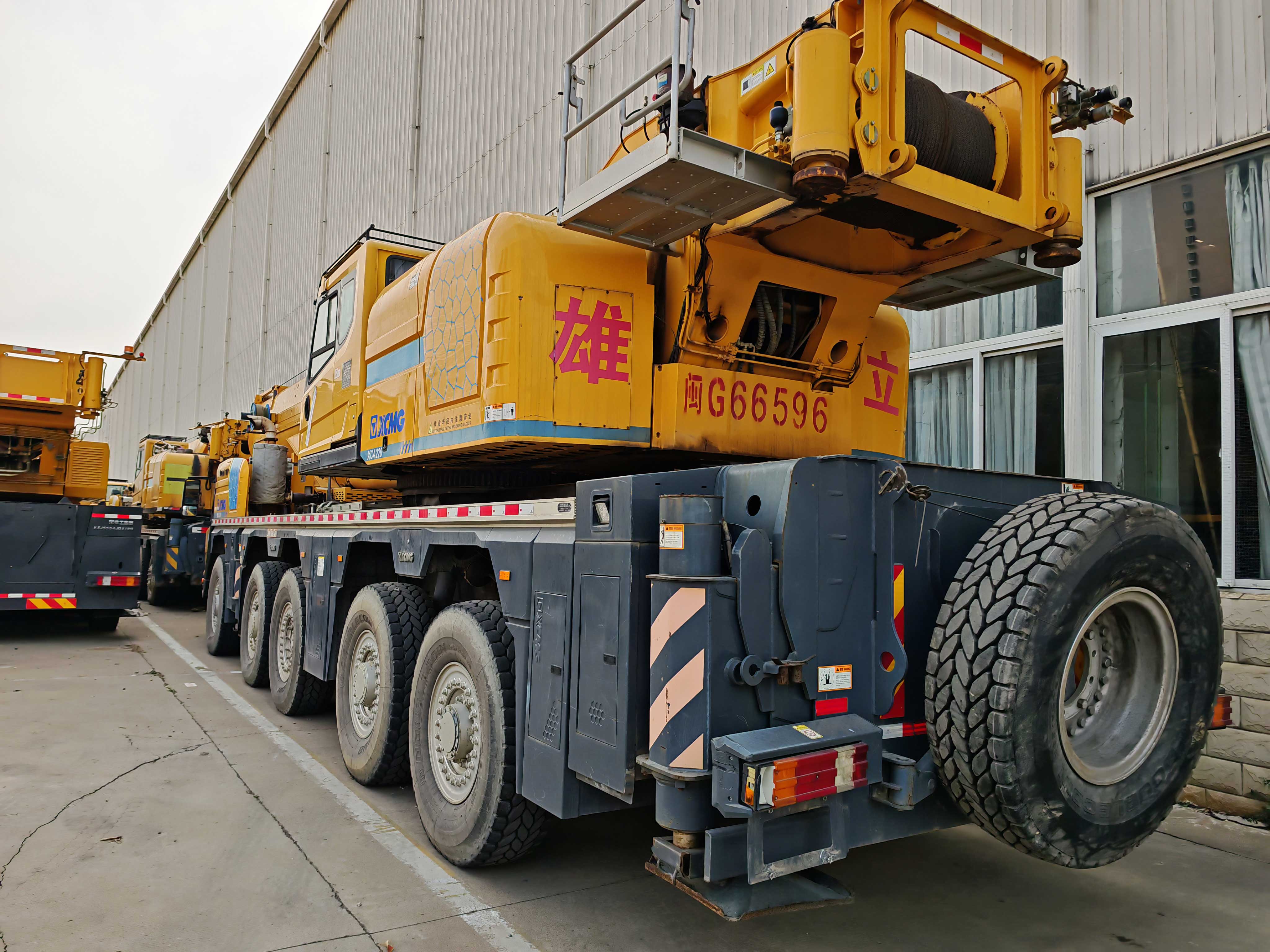 truck-mounted-crane-for-sale