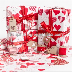 Lovly gift wrapping paper for valentine's day 2017