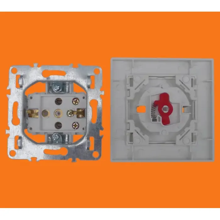 Soket Schuko Tipe Eropa dengan Basis Keramik