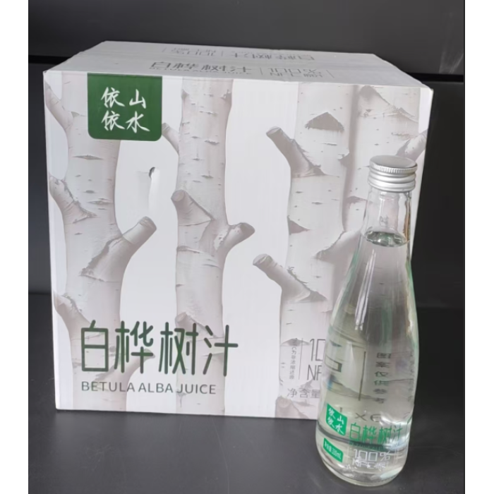 Delicioso suco de bétula engarrafado