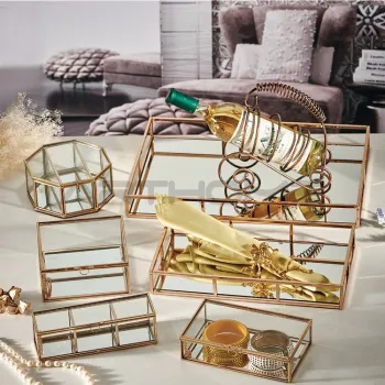 2016 Delicate Impeccable Glass Transparent Promotion Round mirrored jewelry box/glass jewelry box/Jewelry Boxes for Gift                        
                                                Quality Choice