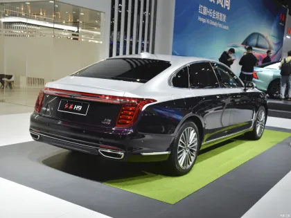 Exclusive Overview: High-Performance Petrol Sedans - The All-New Hongqi H9 from China's Luxury Car Market