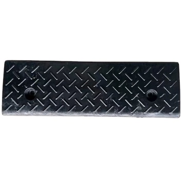 Rubber Road Safety Product: Driveway Curb Ramps for Security