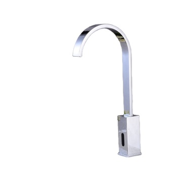 Decked Mounted Touchless Sensor Kitchen Faucet