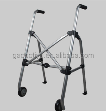Walker rottatore pieghevole leggero con ruote per gli anziani e i disabili