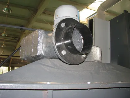 Automatic glass sandblasting machine