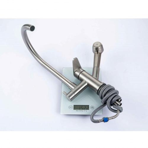 Single Hole Double-Handle Pull out sprayer Kitchen Faucets.