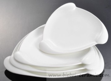 Driss di decalcomania del logo Design personalizzato Ceramica Ceramica Cramella di ossa Triangolo in Cina
