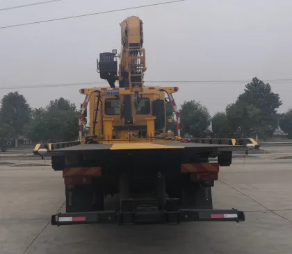 Special Vehicle Manufacturer: Road-Block Removal Trucks & Tow Trucks