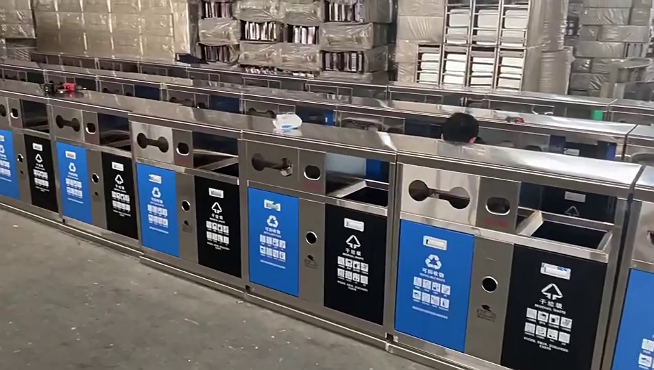 Custom Metal Trash Can for Outdoor Waste Management