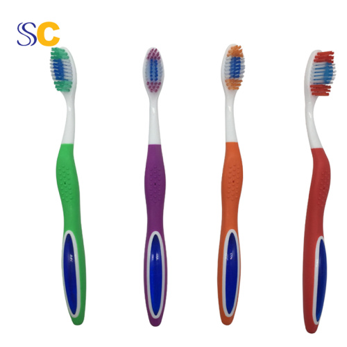 Cepillo de dientes suave para adultos de cuidado bucal de diseño popular