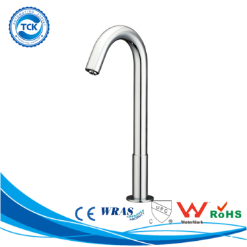 2014 Innovative touchless kitchen faucet
