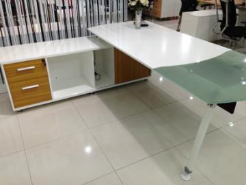 Practical modern Executive Office Table