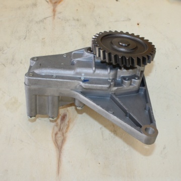 Engine Oil Pump 13026760 4110000909039 12159765 for WEICHAI & DEUTZ Engine Spare Parts