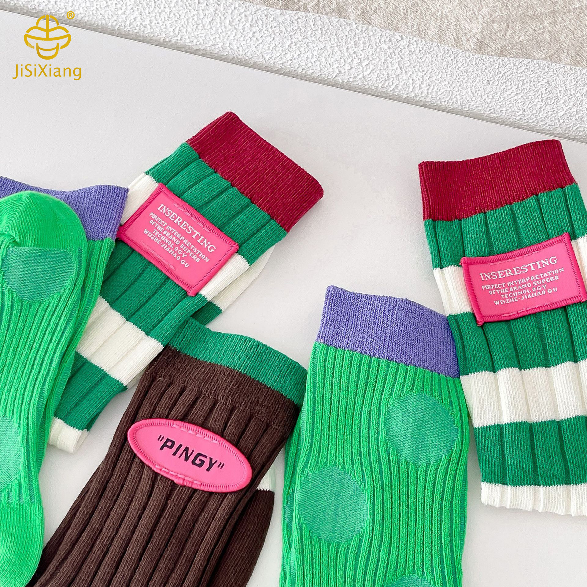 한국 버전 색상 차단 수동 레이블 여성을위한 중간 튜브 양말