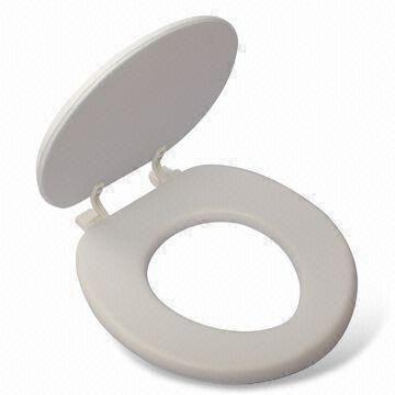 Toilet Seat with Plastic Hinges, Available in White, Made of Wood, Measures 17 Inches