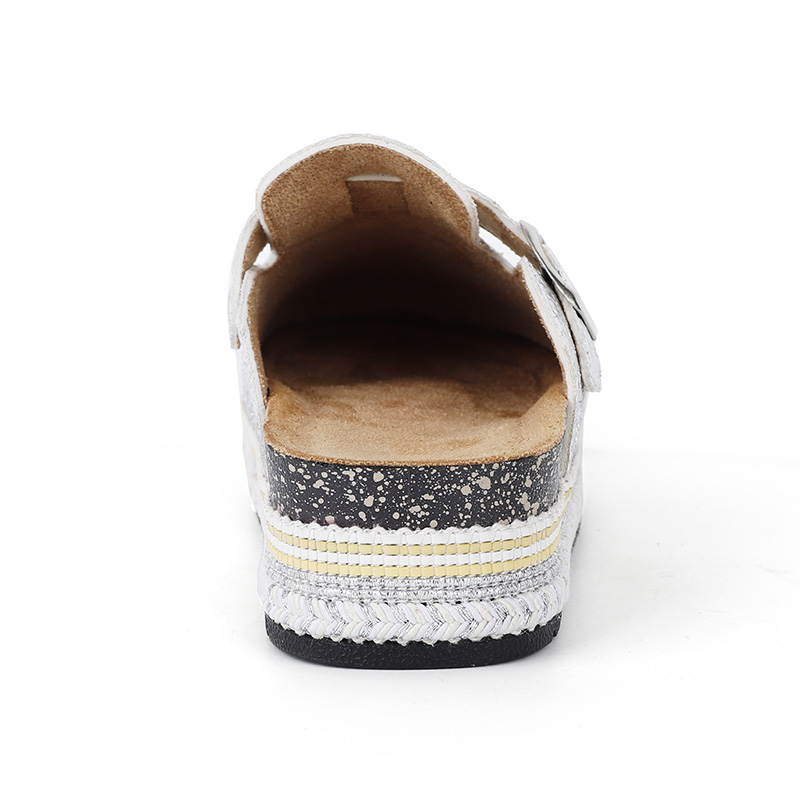 Chic Mule Closed-Toe Sandals