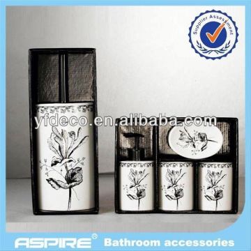 2 pcs toilet