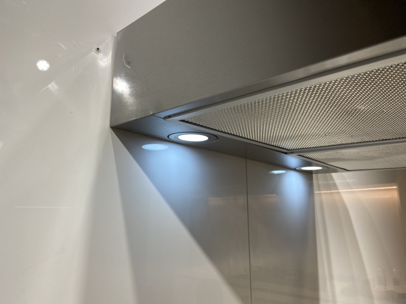 CE Approval 600mm Push Button Smoke Grease Extractors Cooker Hoods/Under Cabinet Black Kitchen Range Cooker Hood