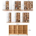 Mur de bibliothèque en bois avec beaucoup de rangement