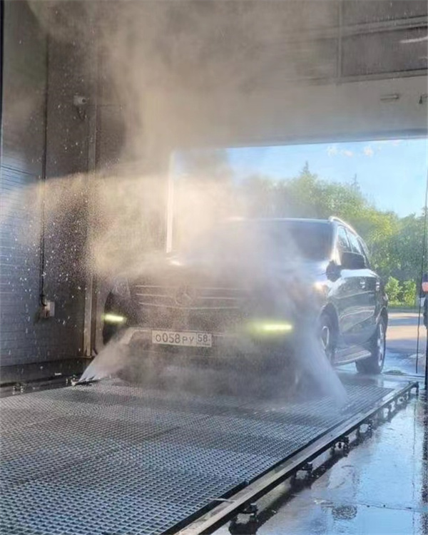 in-bay automatic car wash