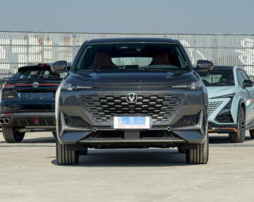 UNI-K Blue Whale Used Changan 1.5T 5 Door 5 Seater SUV for Sale