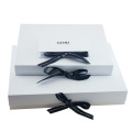 उपहार पैकेजिंग चुंबकीय क्लोजर फोल्डेबल व्हाइट पेपर बॉक्स