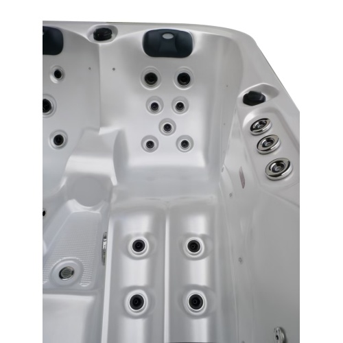 Affordable backyard hot tub for 3 person