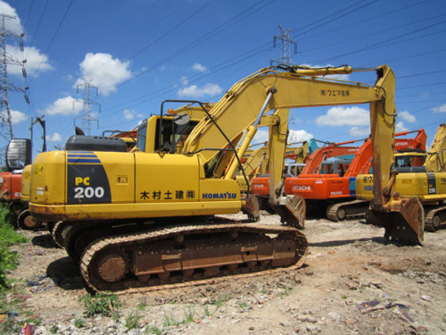 Used Excavator KOMATSU PC200-8