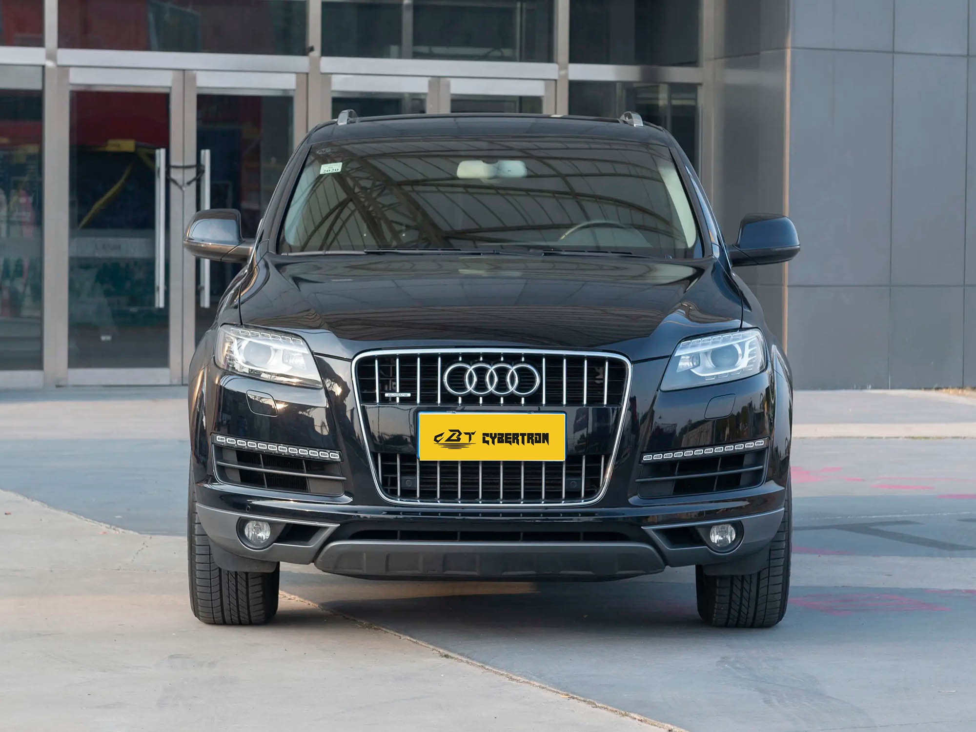 Audi Q7 2015 model 35 TFSI Progressive trim