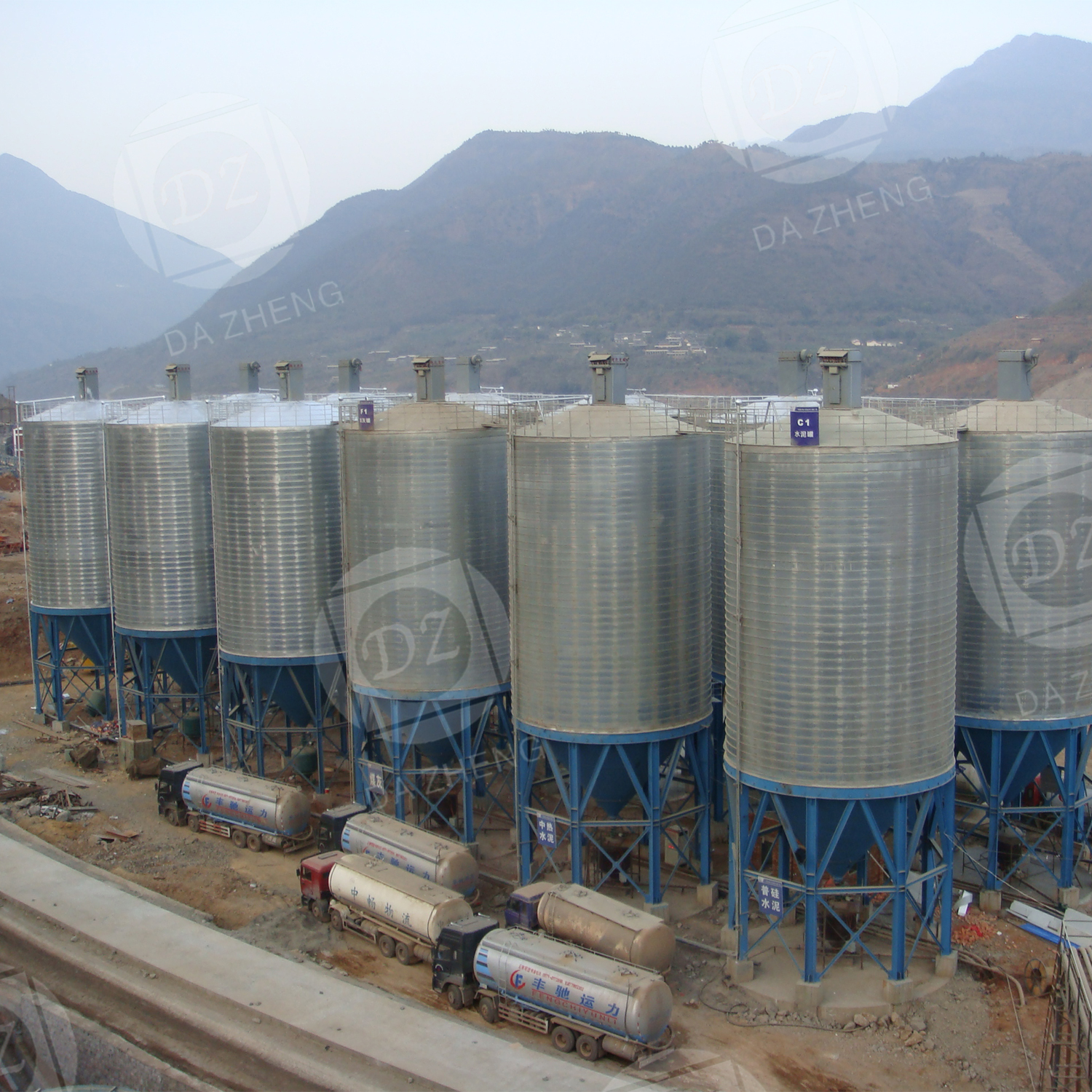 Spiral cement silo for concrete mixing plant