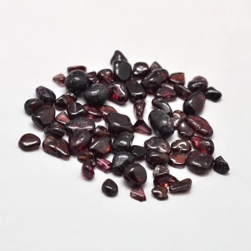 500 Grams No Hole Natural Garnet Chip Beads from Pandahall: Your Source for High-Quality Jewelry Supplies