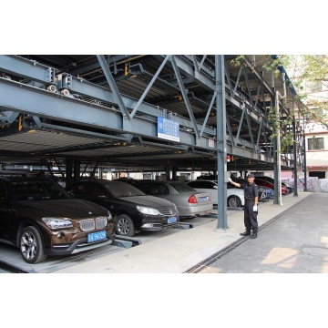 Sistema de estacionamiento para autos de elevación y recorrido de cuatro capas