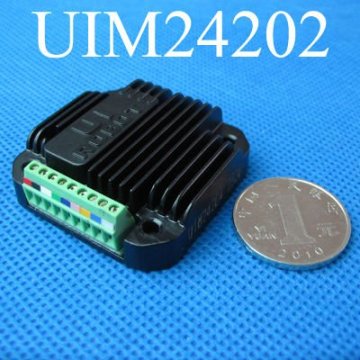 NEMA17またはNEMA23ステッパーモーターコントローラーのUIM24202