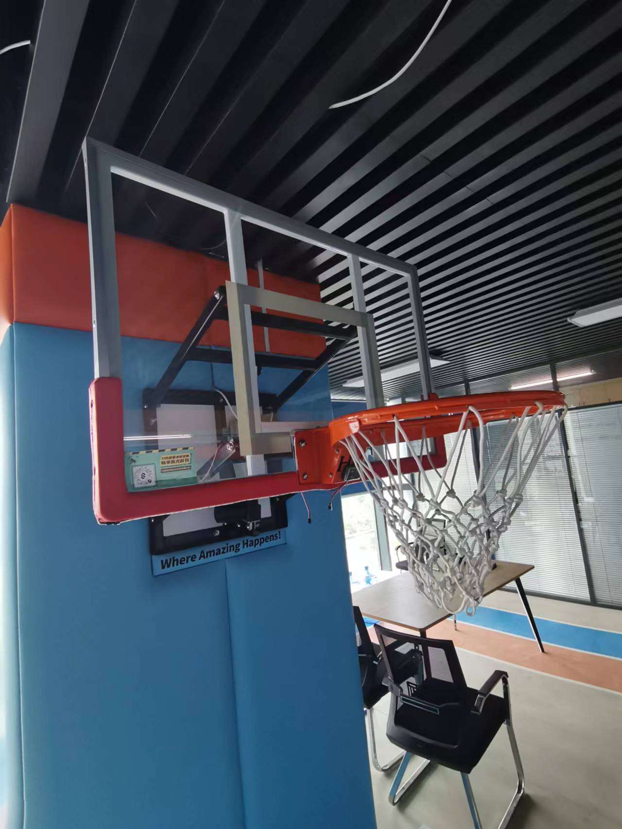 Wall mounted electric lift Children basketball hoop
