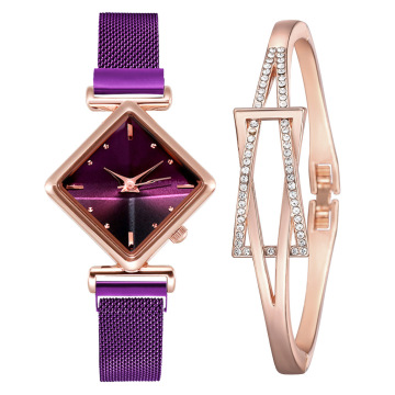Luxus 2-teilige Frauen-Uhren-Sets: High-End-Schnallen-Damen-Quarz-Handgelenkwächter und Armbänder für Frauen