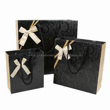 Promotional Gift Bags, Made of White Cardboard, Suitable for Promotional Purposes