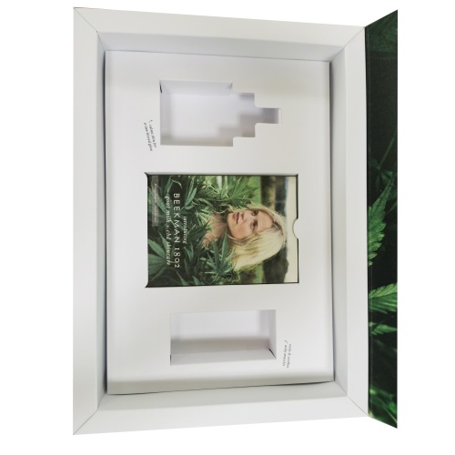 White magnetic cosmetic paper box with paper tray