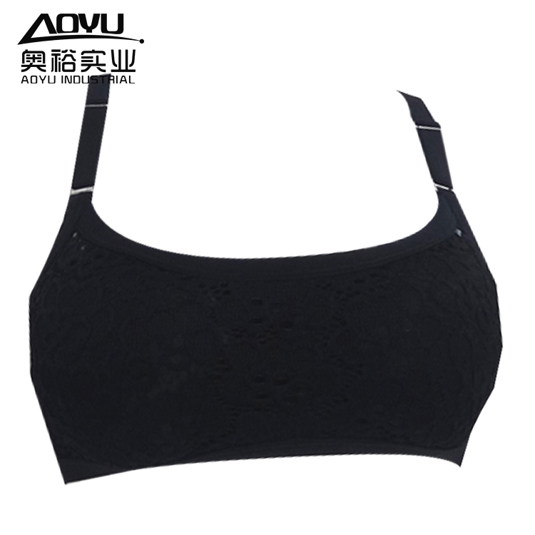 Young Women Seamless Black Yoga Wear Sports Bra