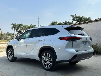 2023 Toyota Hybrid 4WD Electric Car - New Energy Vehicle