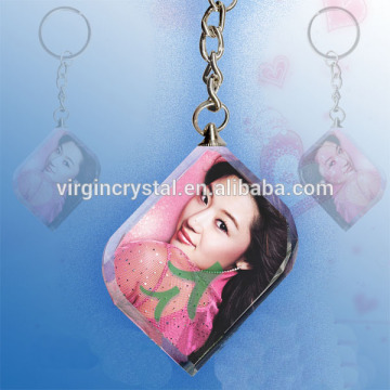 Wholesale LED 3d laser engraving crystal glass photo keychain type laser engraved LED crystal keychain for wedding gift item