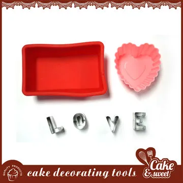 Silicone cake mold for cake bake ware