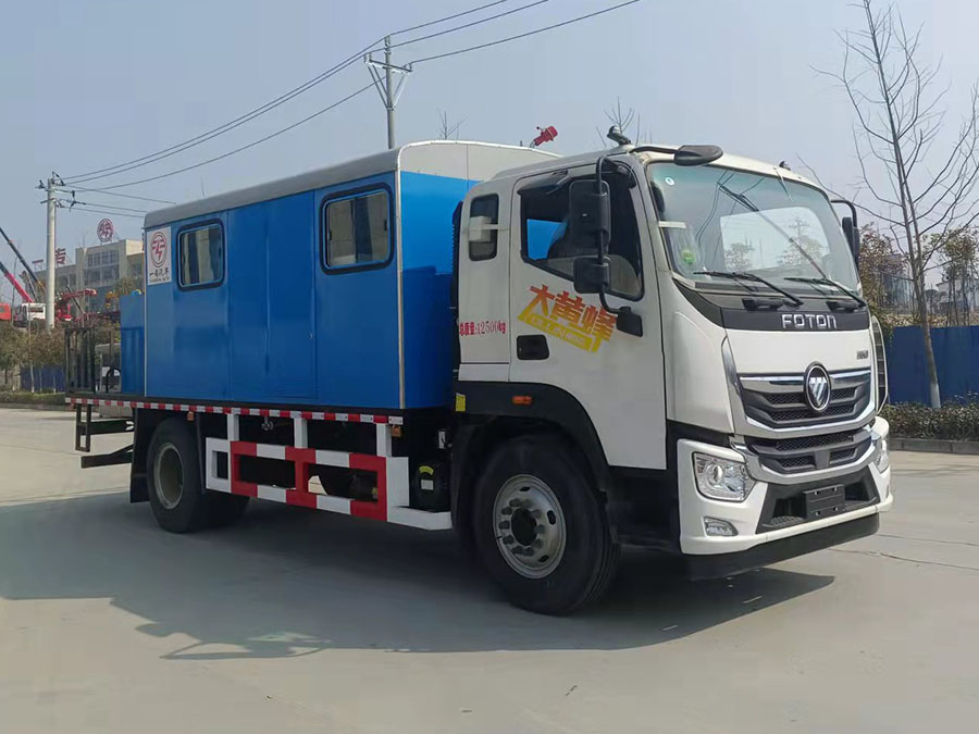 مولد البخار المتنقل EV Diesel Truck Goriler Truck المستخدمة في حقل الزيت