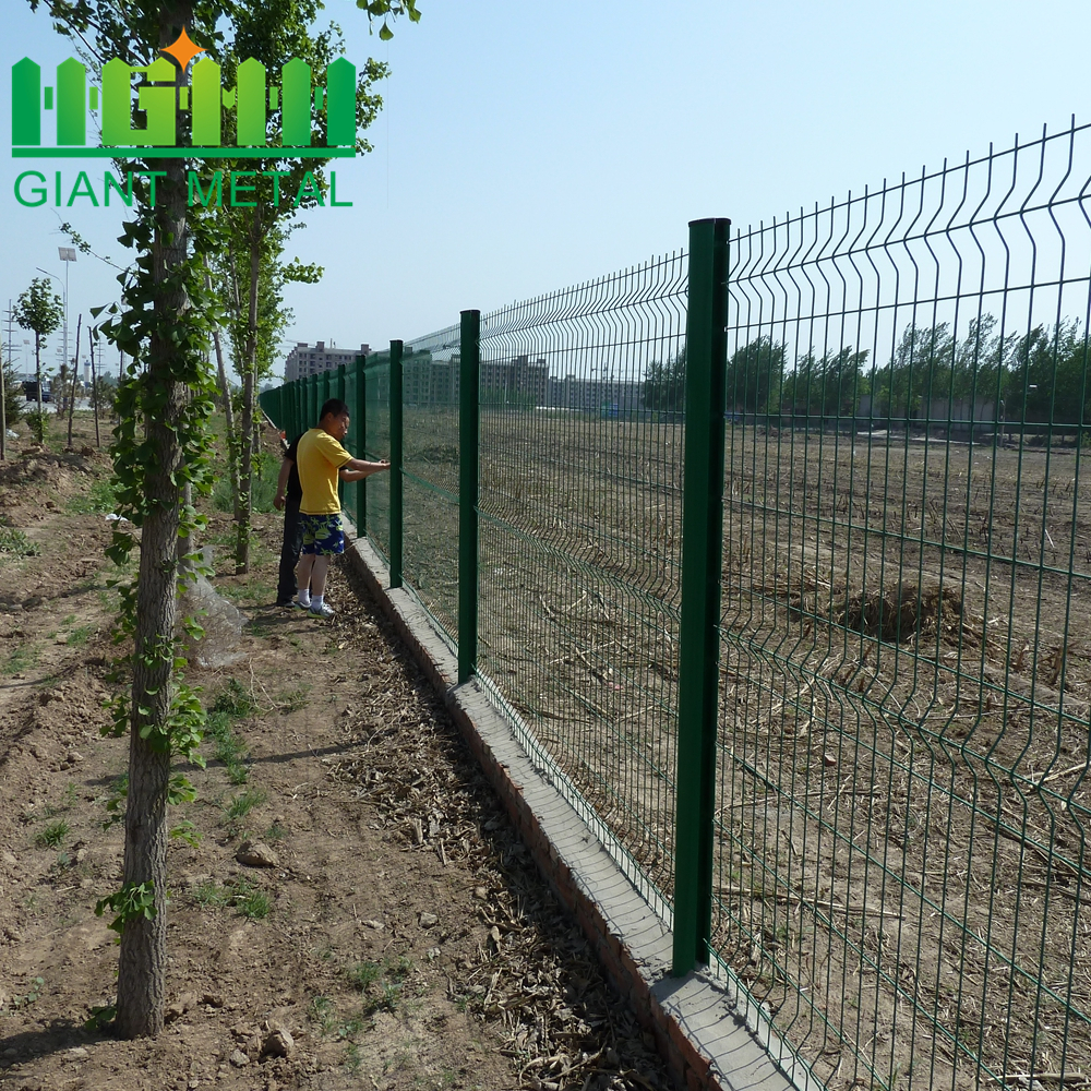 welded triangle bending fence