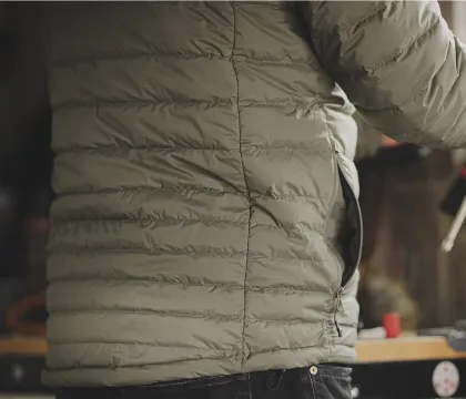 Lightweight Goose Down Puffer Jacket for Hiking and Customization